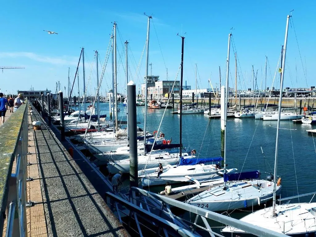 Golden Beach Ostend Apartment
